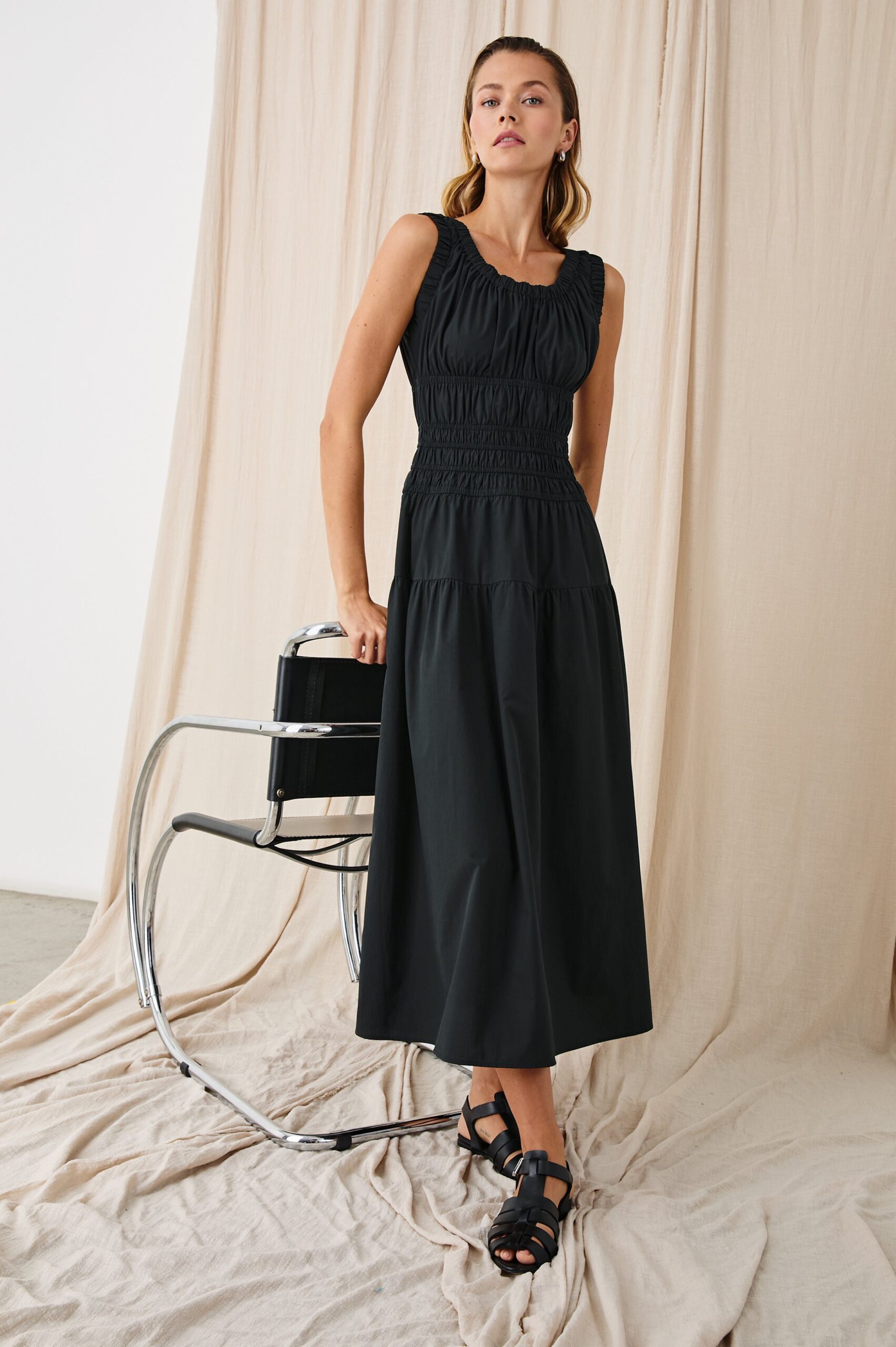 ANASTASIA-BLACK-4
