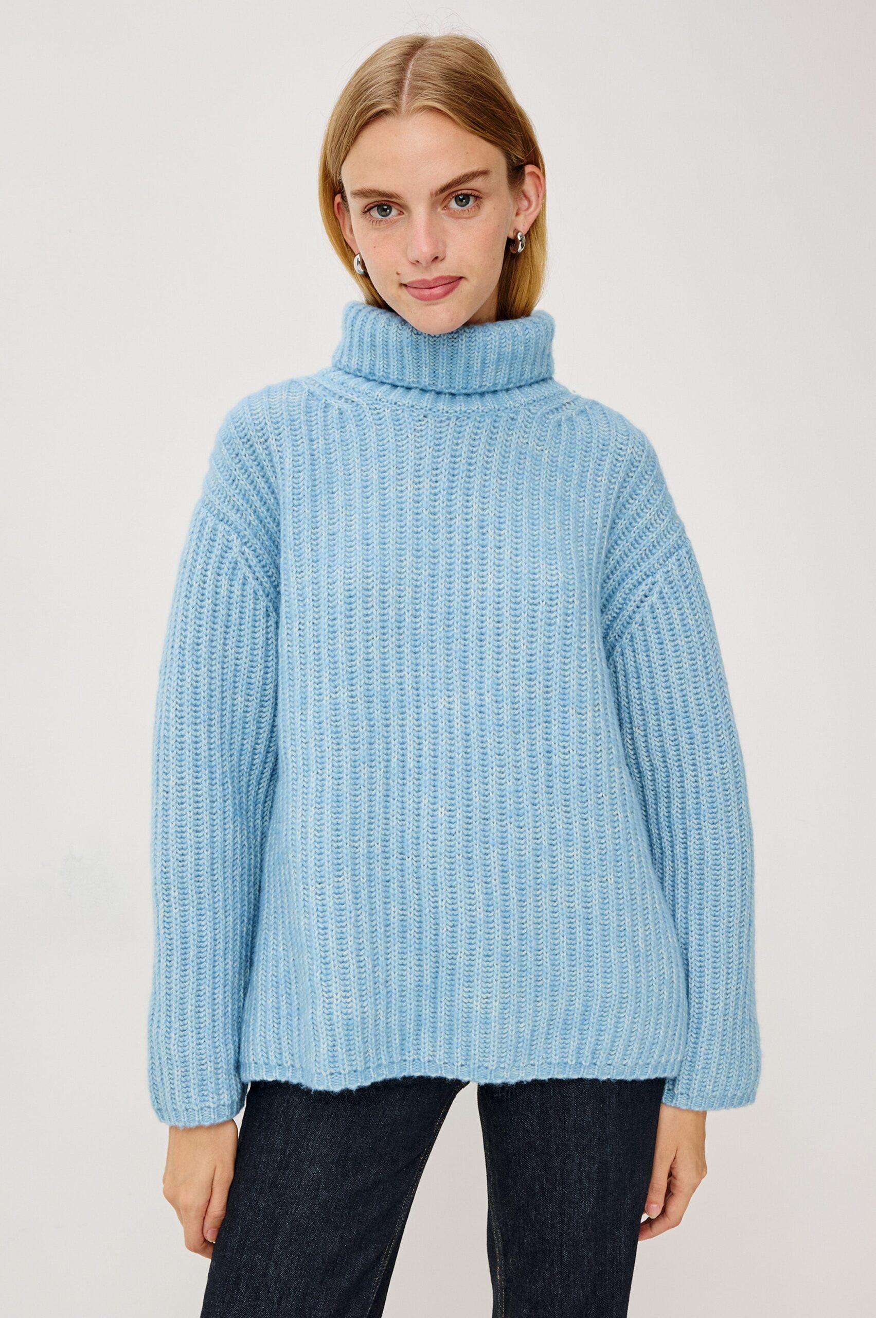 ANJA-LIGHT-BLUE-1A