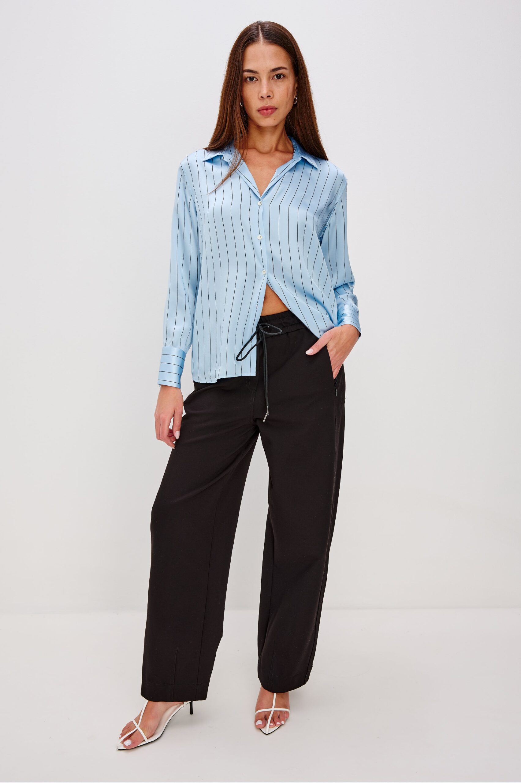 BRONWIN-BLACK-597-203D-001-3_74b48ed6-6784-43dc-9ed0-257c1b65662e