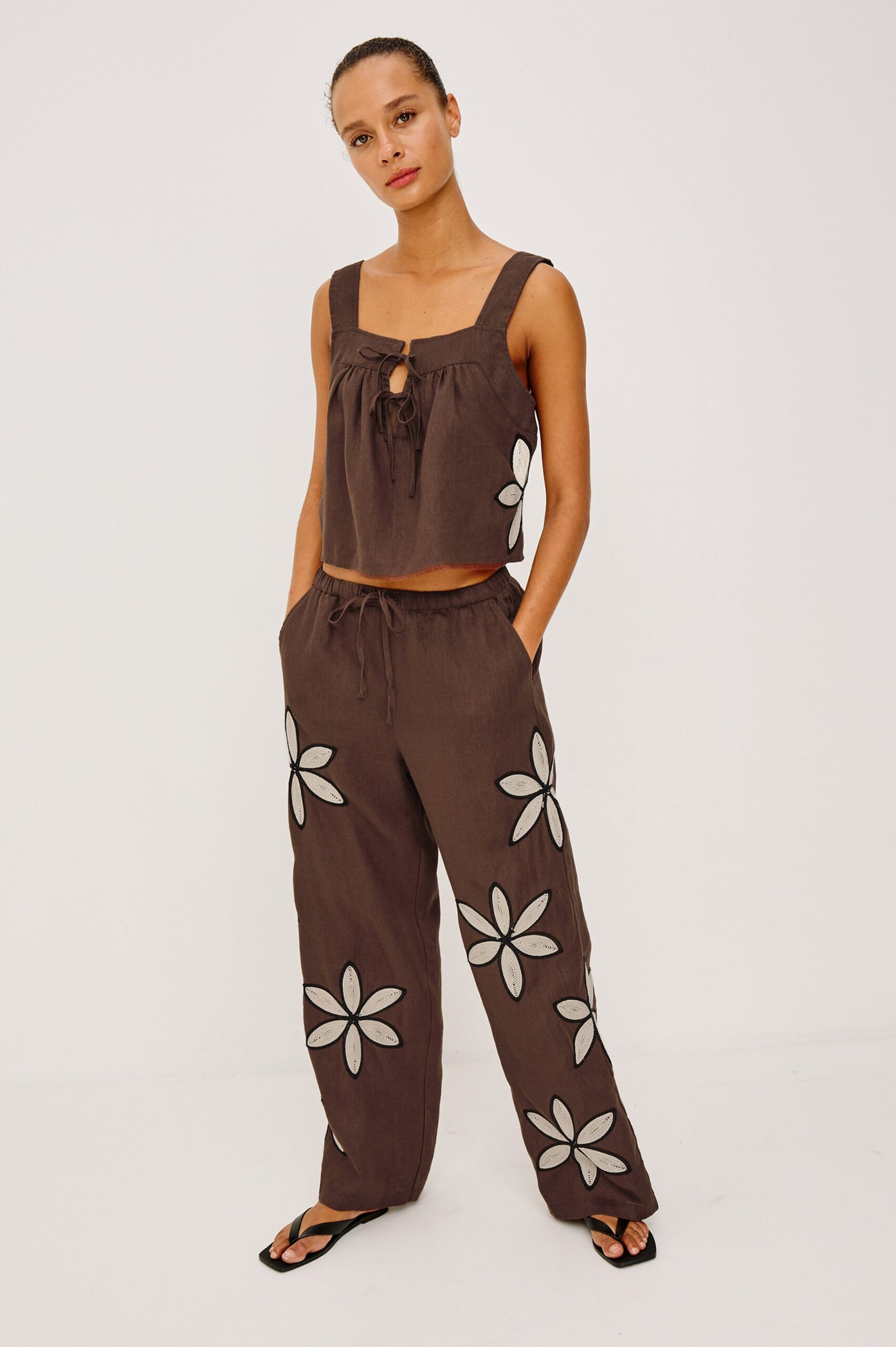 CALAIS-COCOA-FLORAL-EMBROIDERY_3_229-646D-8722_886c6cbc-ef02-4d72-9bd4-794557240ccb