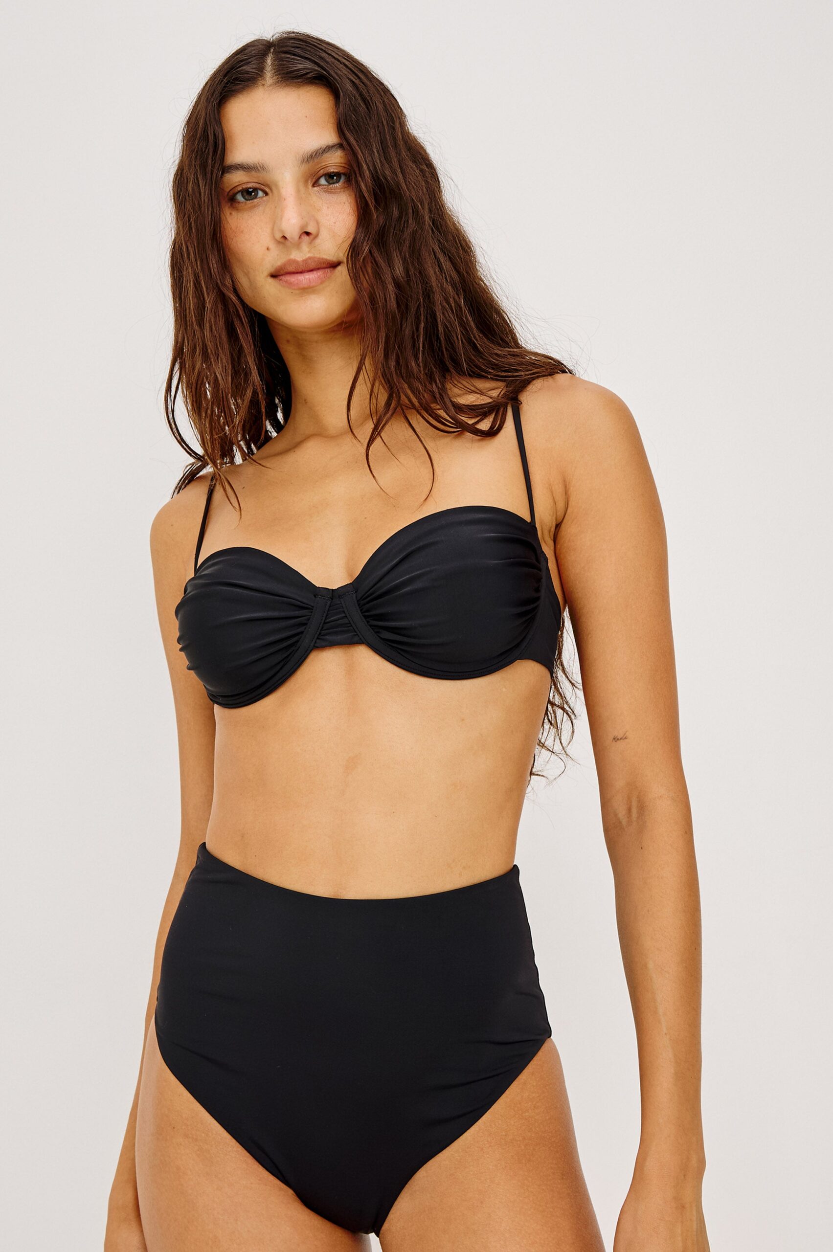 CONCHA-TOP-BLACK_1_518A-539B-001