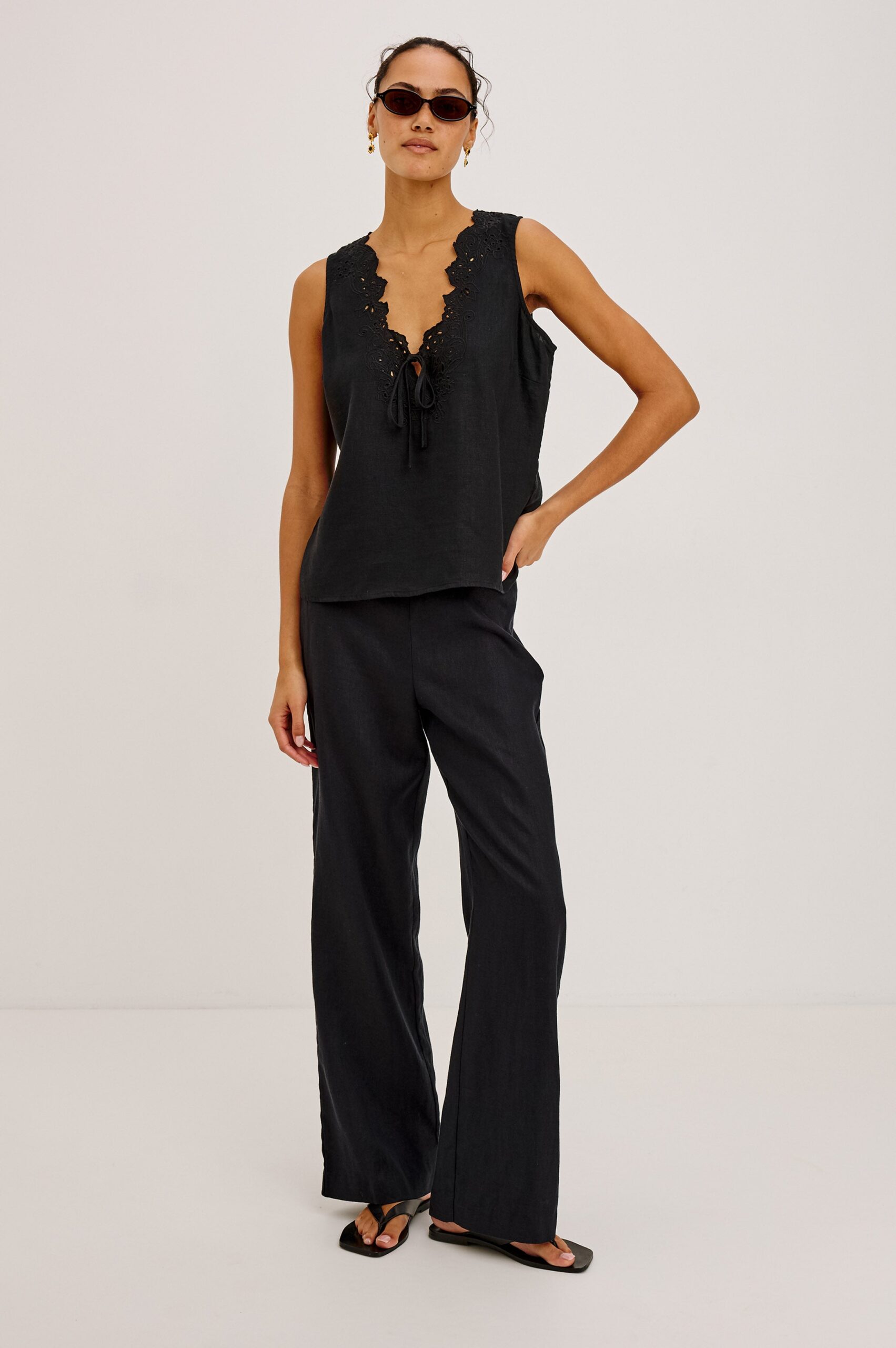 CORNELIA-BLACK_1_229-647D-001