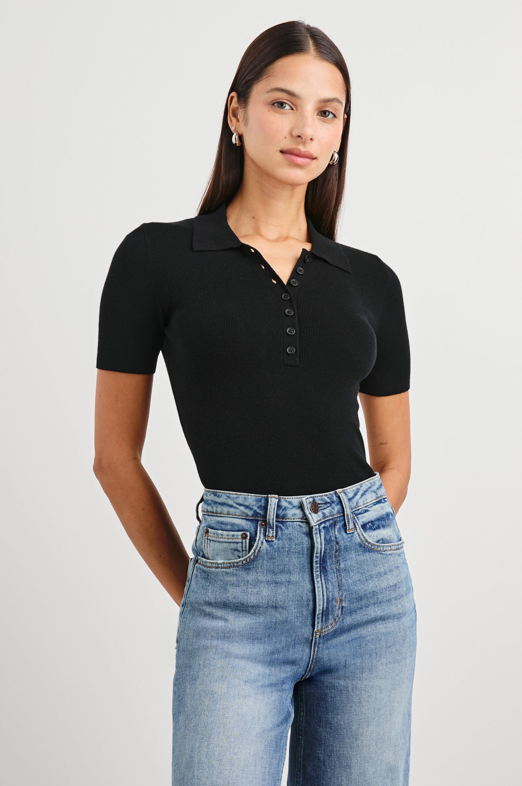 COURT-POLO-BLACK-1_4c1744a3-ccae-4a3d-abed-b7fd39e4e1f8