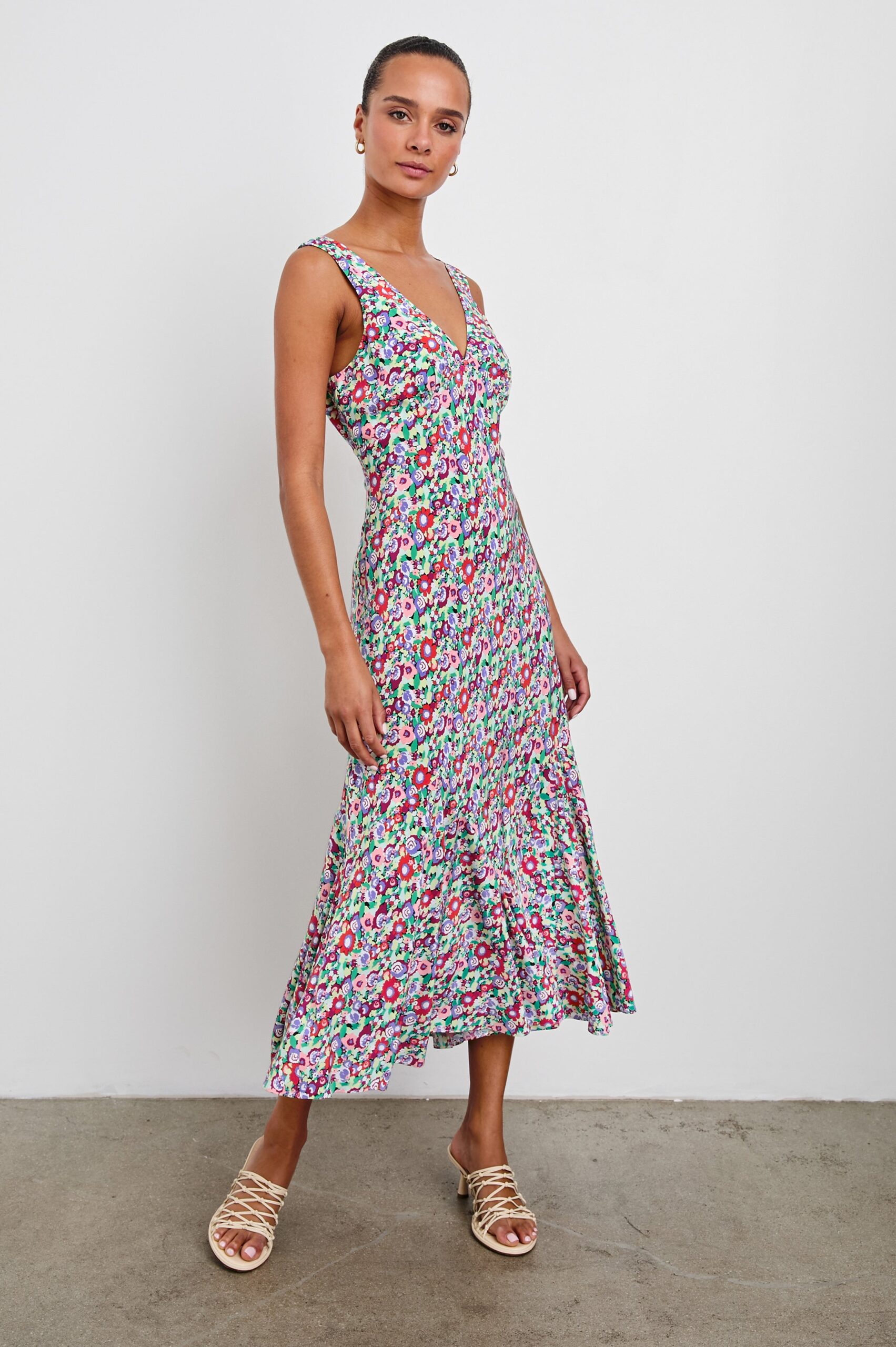 IRRA-OVERSIZED-MULTI-FLORAL-1