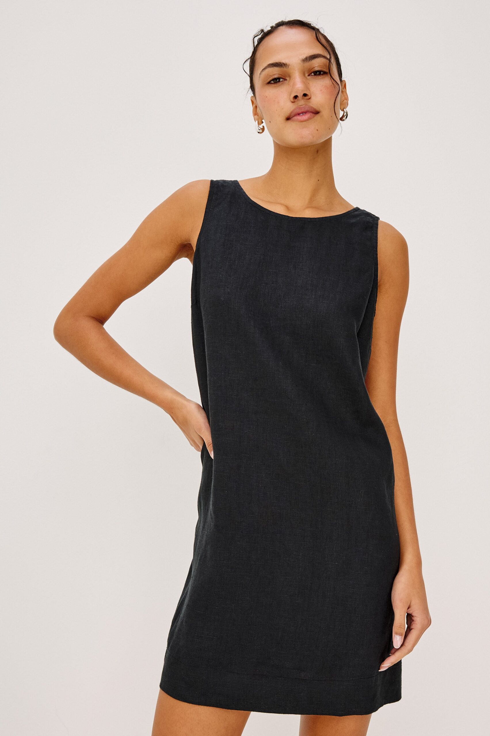 LINDSAY-BLACK_1_229-675C-001