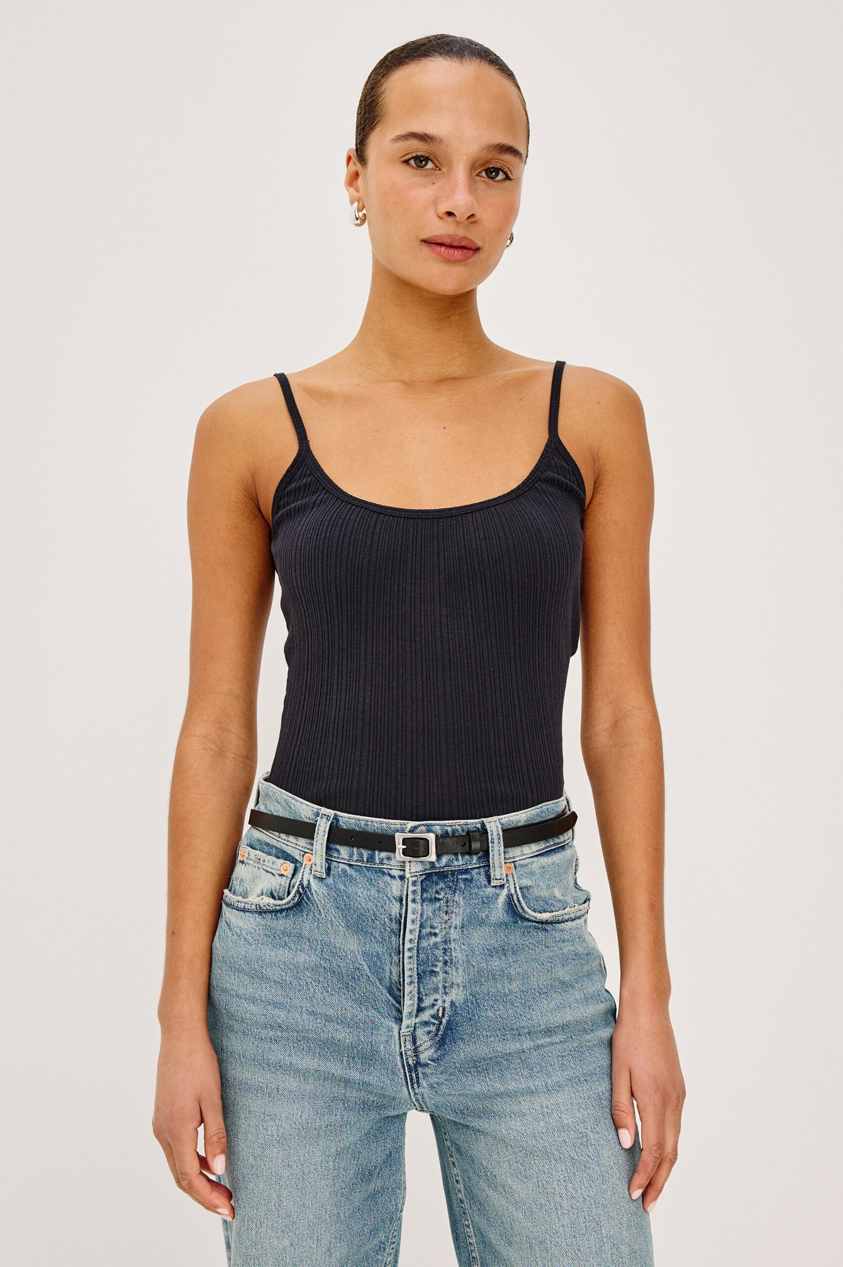 NIKA-BLACK_1_842D-332E-001